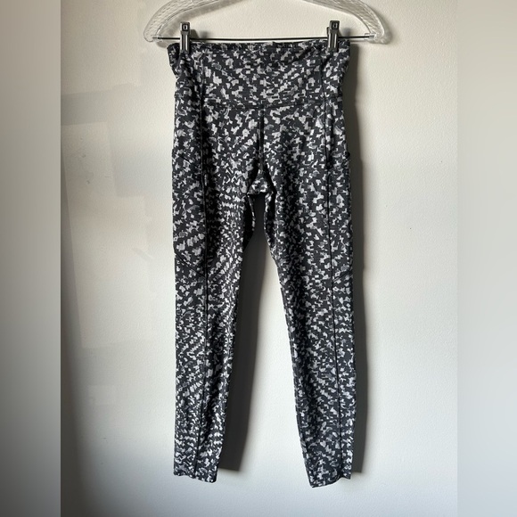 Lululemon Fast and Free  Tight - Picture 1 of 5